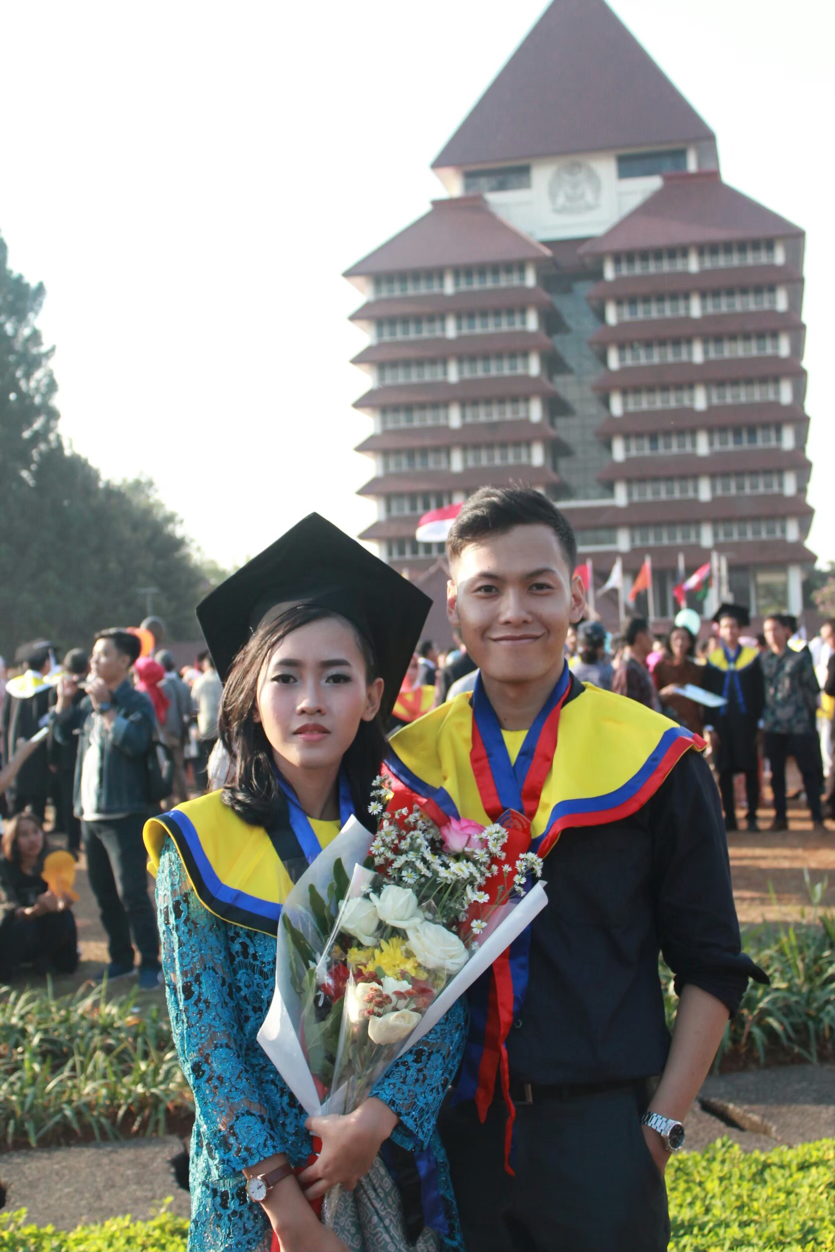 Apartemen pertama kami