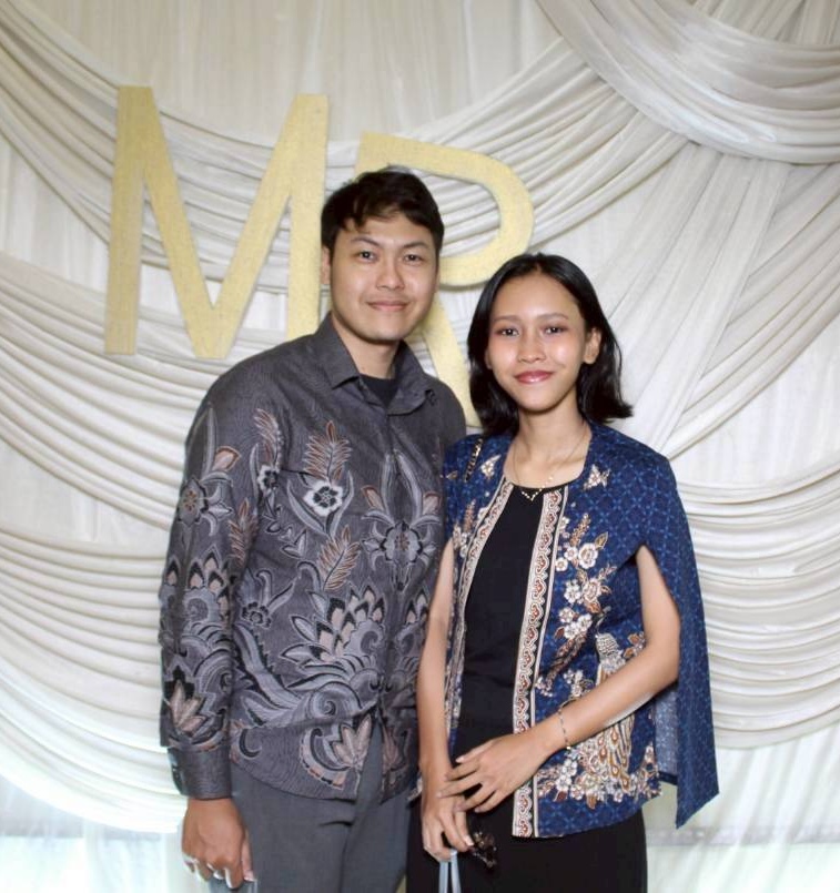 Lamaran kami di Paris